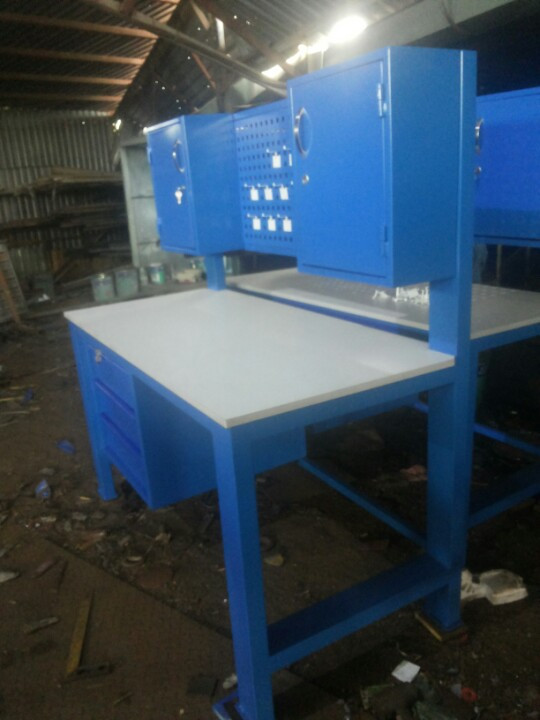 Bàn cơ khí, Bàn thợ nguội HT-1001